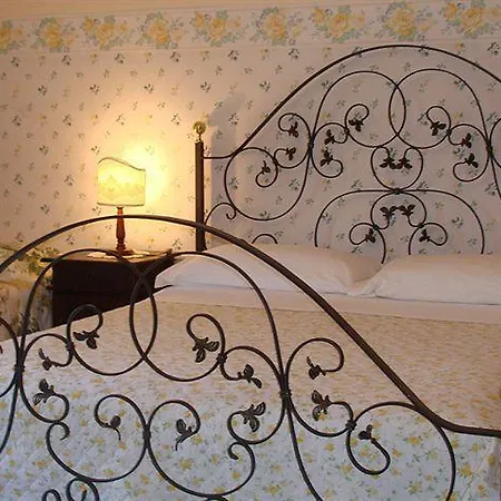 Dolce Casa Bed & Breakfast Syracuse